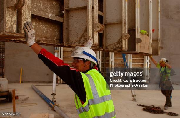 Construction Workers, Terminal 5, Heathrow Airport Construction, London, UK.