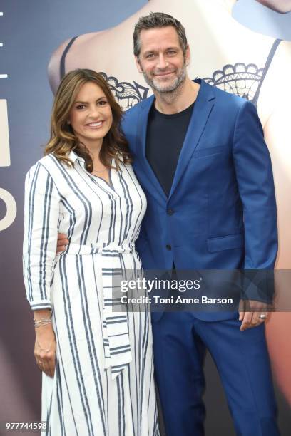 Mariska Hargitay from the serie 'Law & Order : SVU' and Peter Hermann attend a photocall during the 58th Monte Carlo TV Festival on June 17, 2018 in...