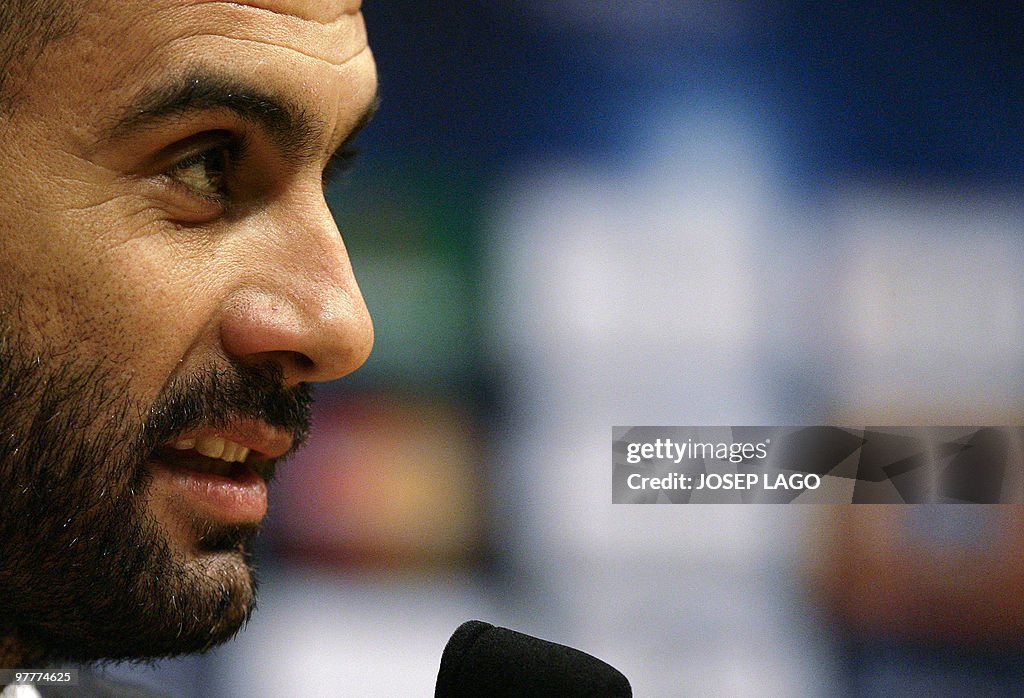 FC Barcelona's coach Pep Guardiola gestu