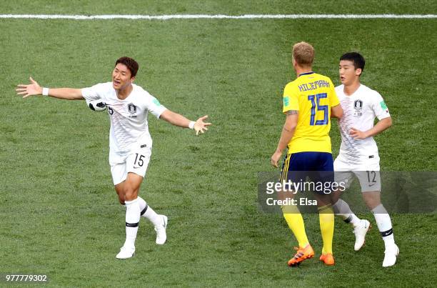 Jung Woo-Young and Kim Min-Woo of Korea Republic react during the 2018 FIFA World Cup Russia group F match between Sweden and Korea Republic at...