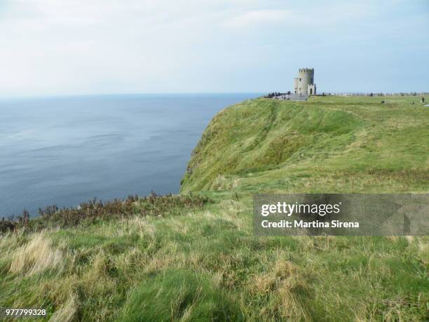 the cliffs' tower - sirena stockfoto's en -beelden