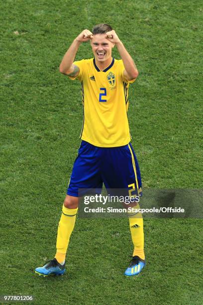 Mikael Lustig of Sweden celebrates their 1-0 victory during the 2018 FIFA World Cup Russia group F match between Sweden and Korea Republic at Nizhniy...