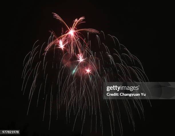 37 Dry Ice Explosion Stock Photos, High-Res Pictures, and Images ...