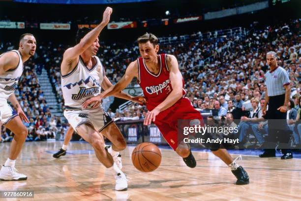 Brent Barry of the LA Clippers handles the ball against the Utah Jazz in Game Two of the Western Conference Quarterfinals during the 1997 NBA...