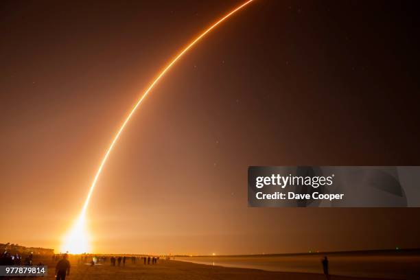 delta iv launch in cape canaveral air force station, florida, usa - cabo canaveral - fotografias e filmes do acervo