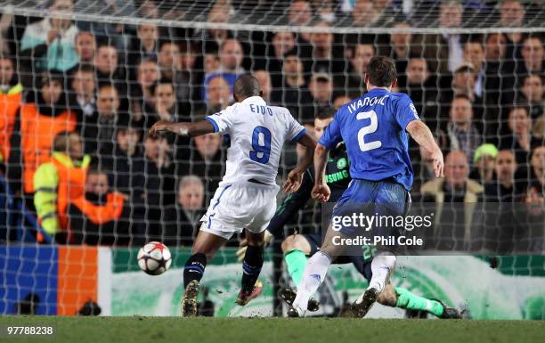 Samuel Eto'o of Inter Milan scores the opening goal during the UEFA Champions League Round of 16 second leg match between Chelsea and Inter Milan at...