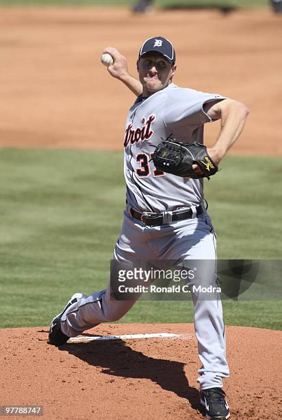 Pitcher Max Scherzer of the Detroit Tigers pitches during a game against the New York Mets at Tradition Field on March 13, 2010 in Port St. Lucie,...