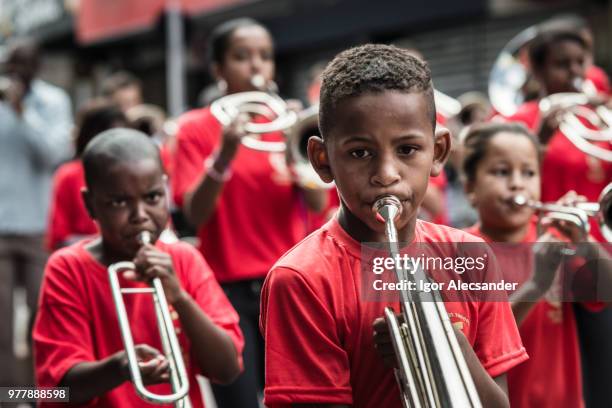 bande de fanfare, rio de janeiro, brésil - jazz band photos et images de collection