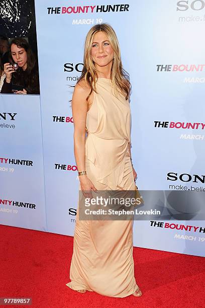 Actress Jennifer Aniston attends the premiere of "The Bounty Hunter" at Ziegfeld Theatre on March 16, 2010 in New York, New York City.