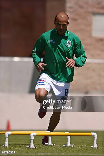 Carlos Ochoa, player of Santos Laguna, exercises during a training session at Territorio Santos Modelo on March 16, 2010 in Torreon, Mexico.