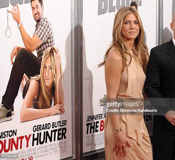Actress Jennifer Aniston attends the premiere of "The Bounty Hunter" at Ziegfeld Theatre on March 16, 2010 in New York, New York City.