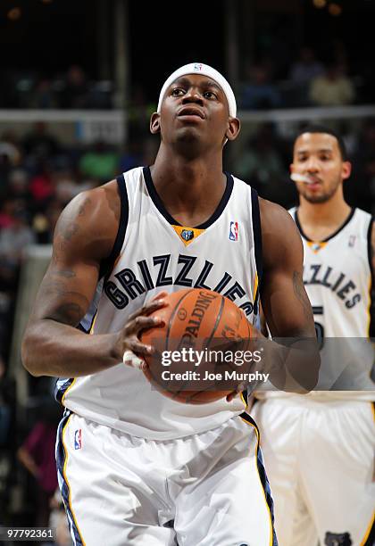 Ronnie Brewer of the Memphis Grizzlies shoots a freethrow against the Chicago Bulls on March 16, 2010 at FedExForum in Memphis, Tennessee. NOTE TO...