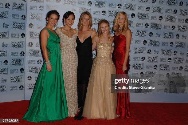 Evangeline Lilly, Yunjin Kim, Cynthia Watros, Emilie de Ravin and Maggie Grace of "Lost", winner of Best Television Series - Drama