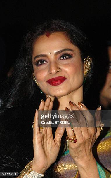 Indian Bollywood actress Rekha poses at the premiere of the film �Sadiyaan� in Mumbai late March 16, 2010. AFP PHOTO/STR