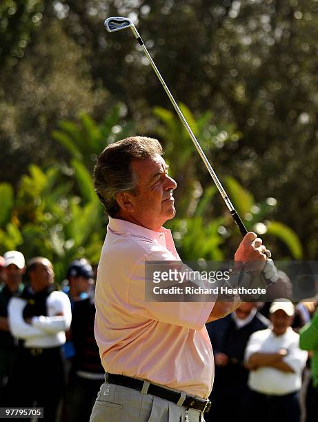Tony Jacklin of England takes part in a golf clinic at the pro-am for the Hassan II Golf Trophy at Royal Golf Dar Es Salam on March 17, 2010 in...