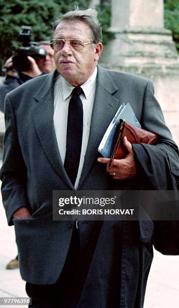 Guy Liautaud homme de confiance de Maurice Arrecks, arrive le 14 octobre 1996 au palais de justice de Toulon, où l'ancien président du conseil...