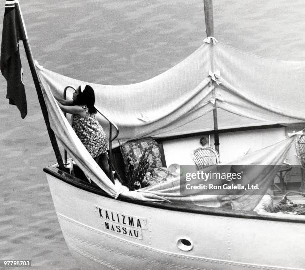 Elizabeth Taylor, Richard Burton, and Daughters