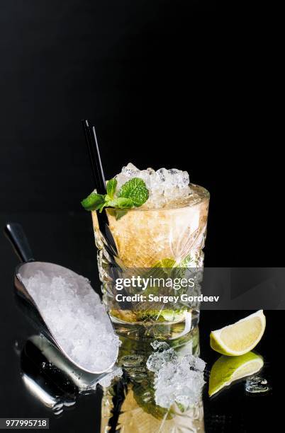 mint julep cocktail - mint julep 個照片及圖片檔