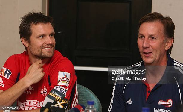 Dirk Nannes and assitant coach of Delhi Daredevils Eric Simons at a press conference for the upcoming Delhi Daredevils match against Mumbai Indians...