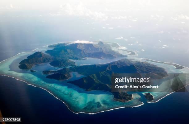 huahine, huahine, society islands, french polynesia - insel tahiti stock-fotos und bilder