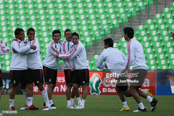 Mexico's players during a training session at Territorio Santos Modelo on March 16, 2010 in Torreon Coahulia, Mexico. Mexico faces North Korea next...