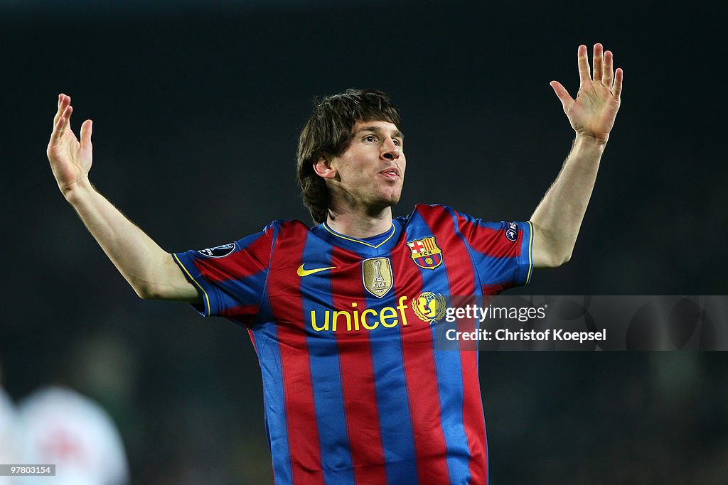 Barcelona v VfB Stuttgart - UEFA Champions League
