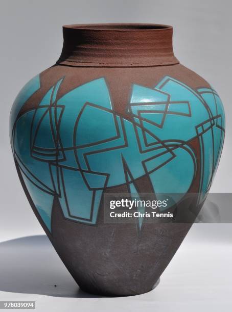 India Raku Raku Photos and Premium High Res Pictures - Getty Images