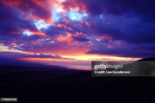 sunset waikoloa coast, kona - kona coast stockfoto's en -beelden