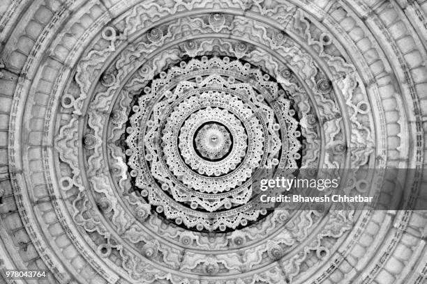 carvings on the inner side of a dome of the ranakpur jain temple - ranakpur temple fotografías e imágenes de stock