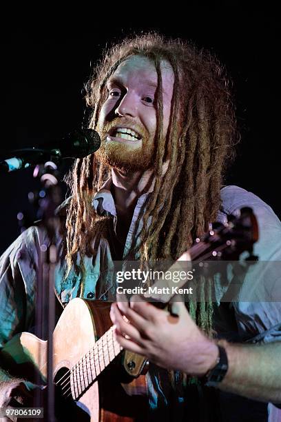 Newton Faulkner performs at Hammersmith Apollo on March 17, 2010 in London, England.