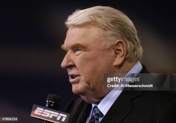Announcer John Madden provides pre-game commentary for ESPN October 4, 2004 on Monday Night Football at Baltimore, Maryland. The 0 - 3 Kansas City...