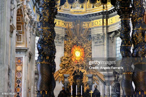 the apse, saint peter's basilica in rome - apse - fotografias e filmes do acervo