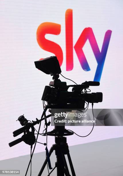 April 2018, Unterföhring bei Munich, Germany: A Video Camera and the Logo Sky, taken at the introduction of "The New Sky" at the pay TV Sky. Photo:...
