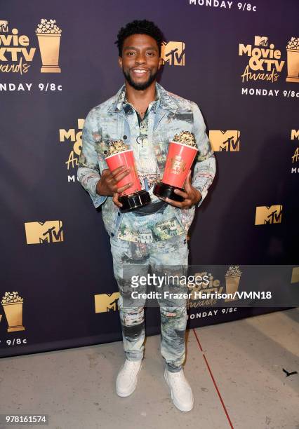 Actor Chadwick Boseman, winner of Best Hero and Best Performance for 'Black Panther', poses during the 2018 MTV Movie And TV Awards at Barker Hangar...