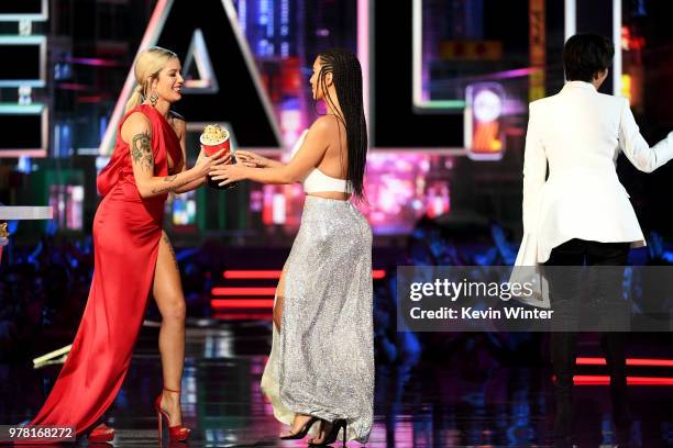 Recording artist Halsey presents the Best Reality Series or Franchise award for 'Keeping Up with the Kardashians' to TV personalities Kim Kardashian...
