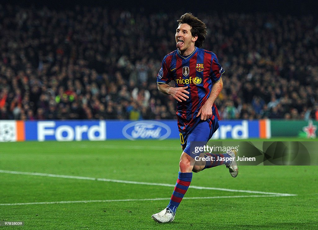 Barcelona v VfB Stuttgart - UEFA Champions League