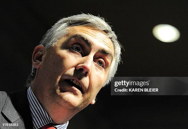 Picture taken on June 24, 2009 shows Peter Loescher, President and CEO of Siemens AG, delivering a keynote address at the US Chamber of Commerce in...