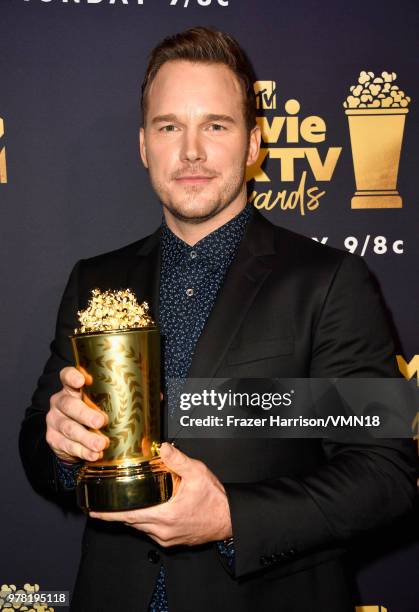 Actor Chris Pratt poses with the MTV Generation Award during the 2018 MTV Movie And TV Awards at Barker Hangar on June 16, 2018 in Santa Monica,...