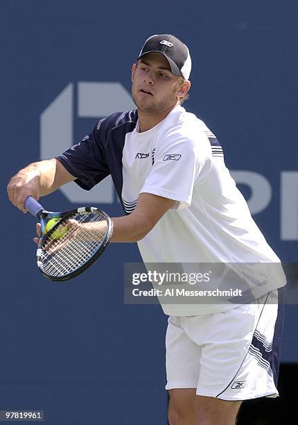 Andy Roderick Serving 2,600 Andy Roddick Serve Stock Photos, High-Res Pictures, and Images ...