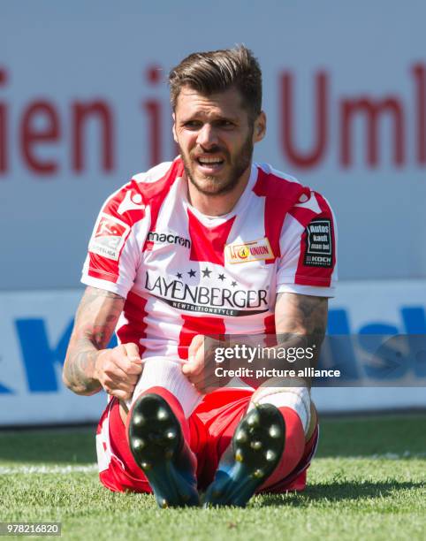 April 2018, Germany, Berlin: Football, 2nd German Bundesliga, 1. FC Union Berlin vs 1. FC Heidenheim at the Stadion An der Alten Foersterei. Union's...