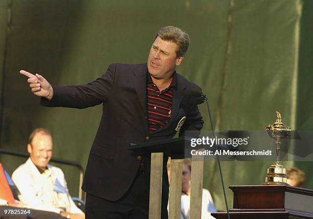 Captain Hal Sutton salutes the United States team at 2004 Ryder Cup award ceremonies in Detroit, Michigan, September 19, 2004.