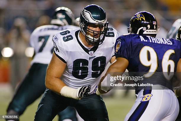 Offensive tackle Jon Runyan of the Philadelphia Eagles pass protects in a 13 to 12 preseason loss to the Baltimore Ravens on . ©Joseph V. Labolito /...