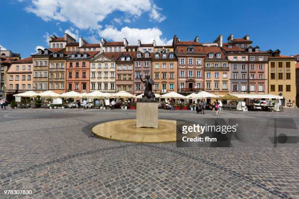 warsaw old town - market square (warsaw, poland) - warsaw stock pictures, royalty-free photos & images