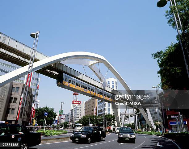 chiba urban monorail, chiba, japan - chiba city stockfoto's en -beelden