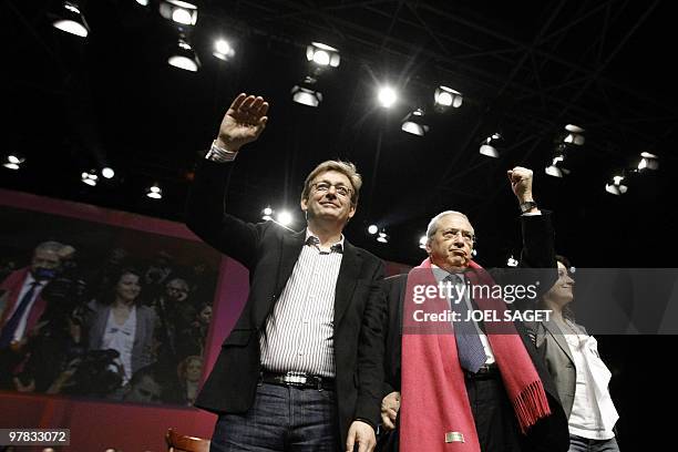 La secrétaire nationale des Verts Cécile Duflot , le président socialiste de la région Ile-de-France, candidat à sa propre succession Jean-Paul...