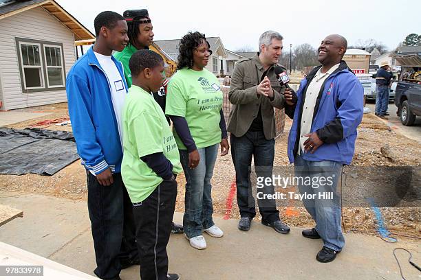 Taylor Hicks lends a hand to Habitat For Humanity on March 18, 2010 in Birmingham, Alabama.