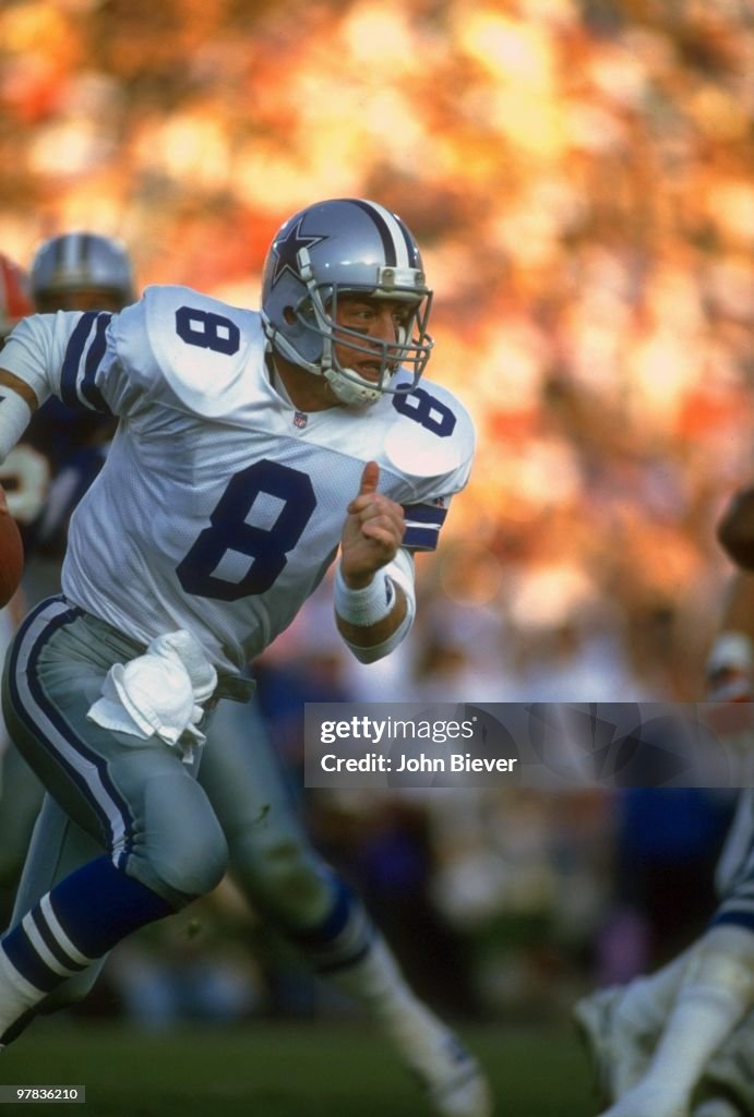 Super Bowl XXVII. Dallas Cowboys QB Troy Aikman in action vs Buffalo ...