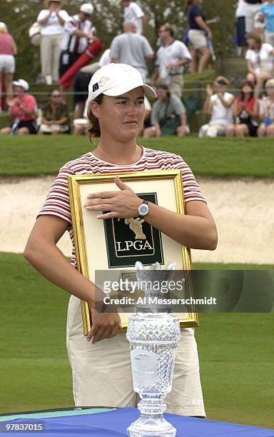 Sophie Gustafson celebrates her win Sunday, October 12, 2003 at the Samsung World Championship in Houston, Texas.