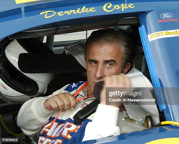 Derrike Cope competes in qualifying Friday, July 9, 2004 for the NASCAR Busch Series Tropicana Twister 300 at Chicagoland Speedway, Joliet, Illinois.