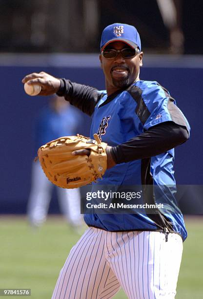 New York Mets Carlos Delgado during batting practice before play against the Milwaukee Brewers April 16, 2006 in New York.